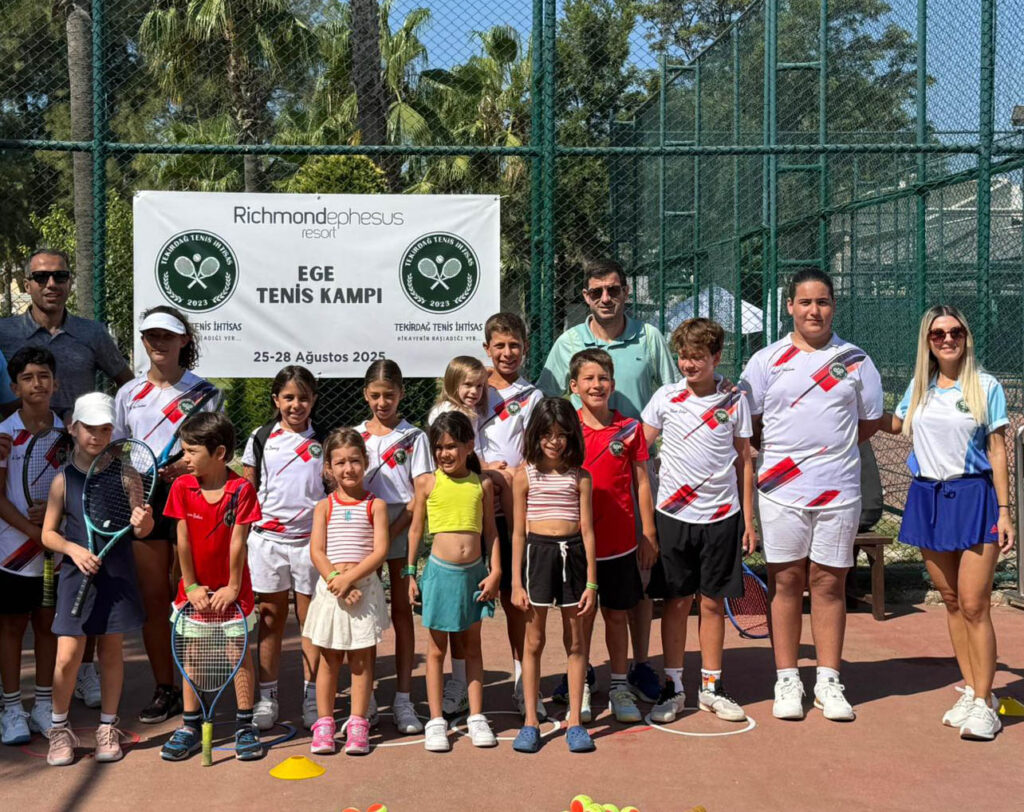 Kuşadası Tenis Kampı, Maris Tenis